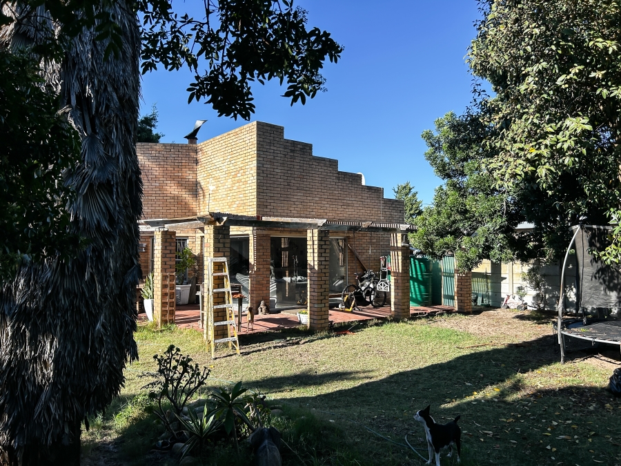 4 Bedroom Property for Sale in Table View Western Cape